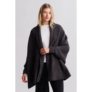 Barefoot Dreams CozyChic Women‎ One Size Charcoal Grey Blanket Wrap